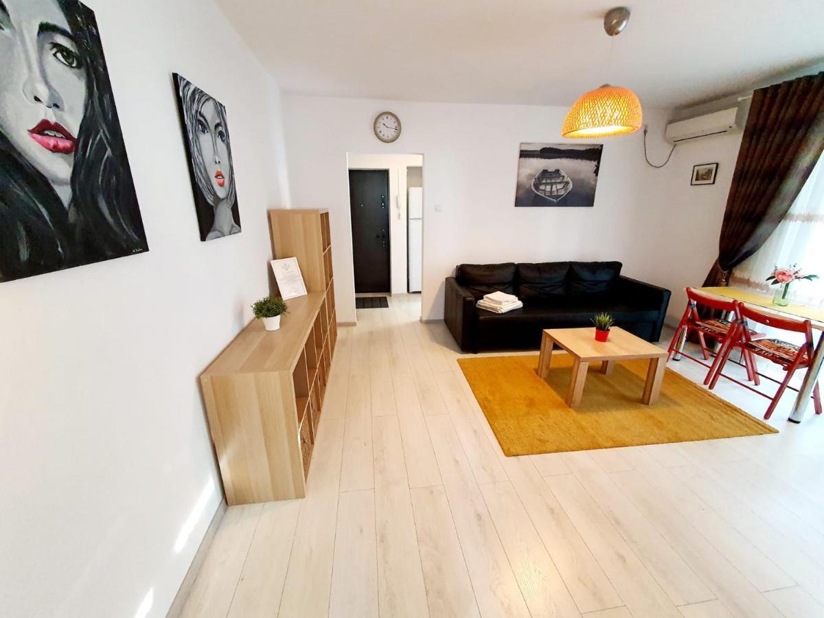 Downtown, Ideal For Longer Stays, Family Friendly Apartment - Nb73A Bukarest Exteriör bild