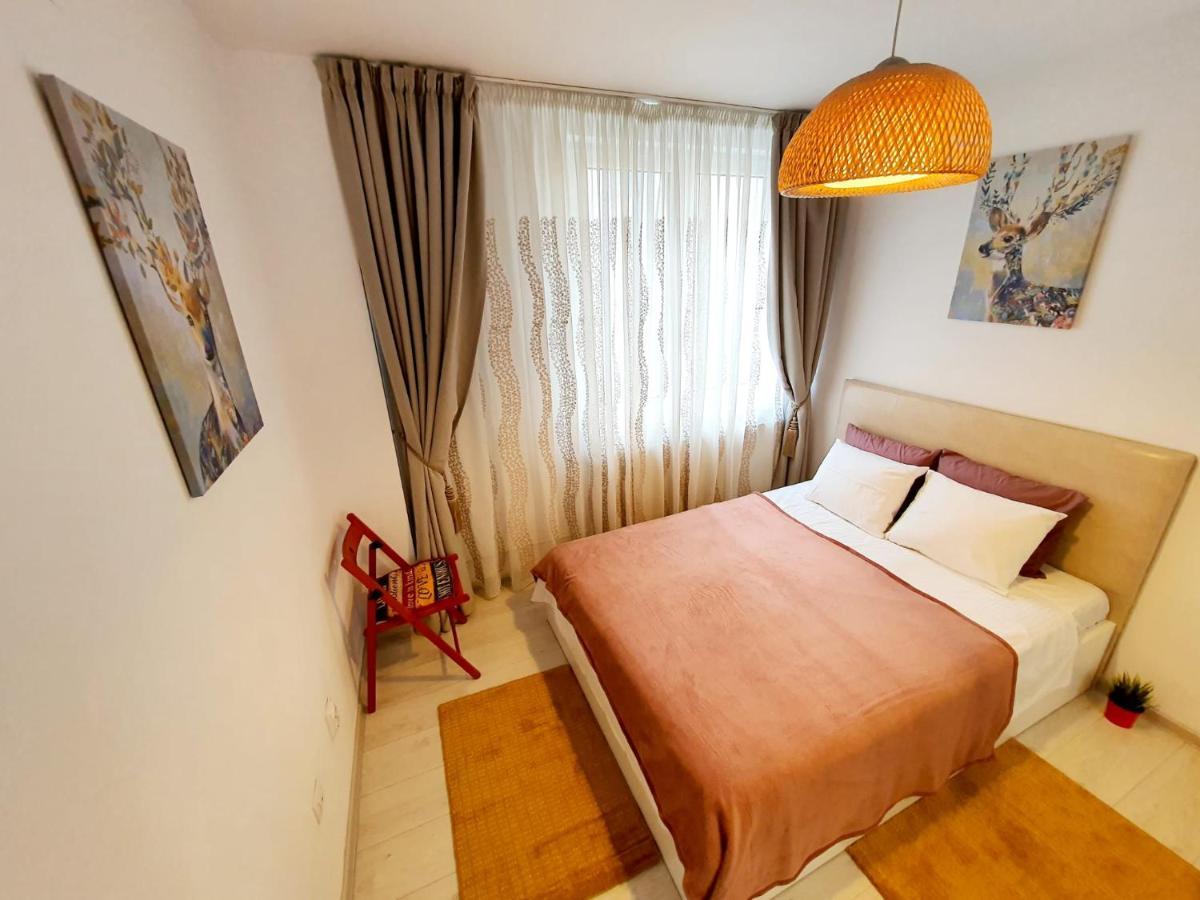 Downtown, Ideal For Longer Stays, Family Friendly Apartment - Nb73A Bukarest Exteriör bild