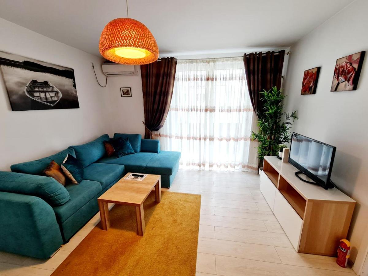 Downtown, Ideal For Longer Stays, Family Friendly Apartment - Nb73A Bukarest Exteriör bild
