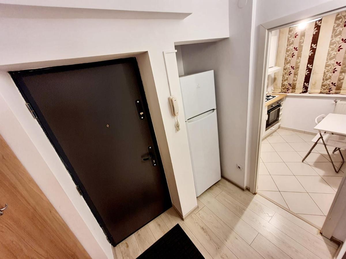 Downtown, Ideal For Longer Stays, Family Friendly Apartment - Nb73A Bukarest Exteriör bild